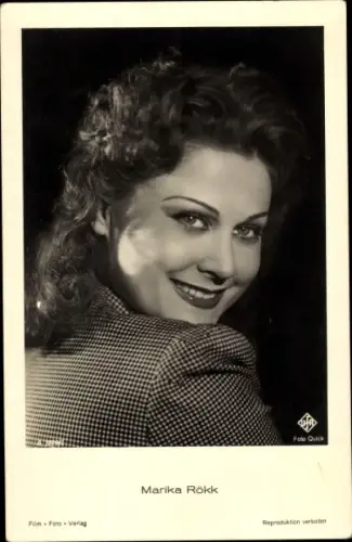 Ak Schauspielerin Marika Rökk, Portrait