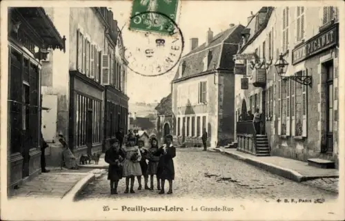 Ak Pouilly sur Loire Nievre, Kinder auf der Hauptstraße