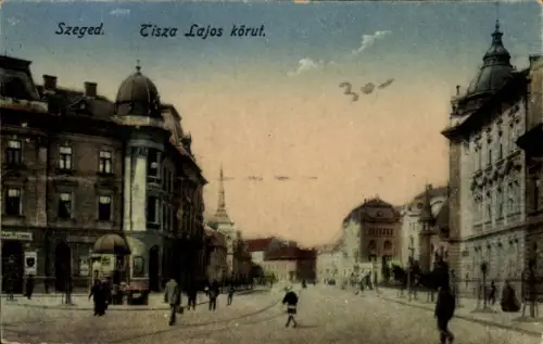 Ak Szeged Segedin Ungarn,  Tisza Lajos körut, Straßenansicht, Menschen, Gebäude