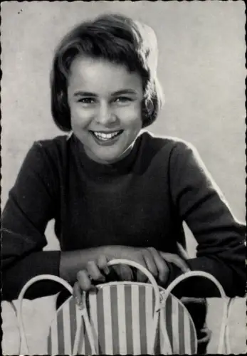 Ak Schauspielerin Cornelia Froboess, Conny, Portrait