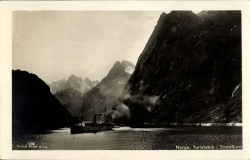 Ak Norwegen, Troldfjord, Turistskib