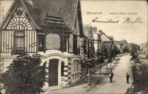 Ak Beuzeval Houlgate Calvados, Viktorianisches Gebäude, Avenue Victor Leseine, Straße, zwei Perso