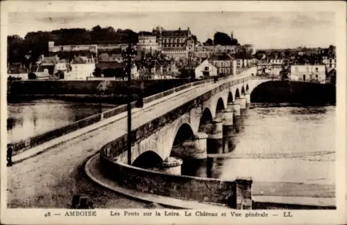 Ak Amboise Indre et Loire, Bogenbrücke über Fluss, mehrarmige Steinbögen, Fahrbahn mit Laternen, 