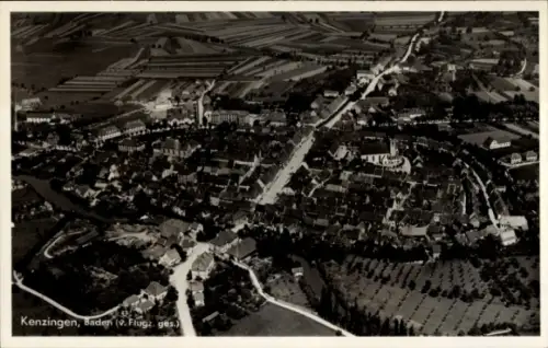 Ak Kenzingen im Breisgau Baden, Luftaufnahme von  Baden, Felder, Häuser, Straßen