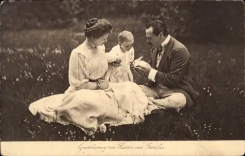 Ak Großherzog Ernst Ludwig von Hessen Darmstadt, Großherzogin Eleonore, Erbgroßherzog Georg Donatus