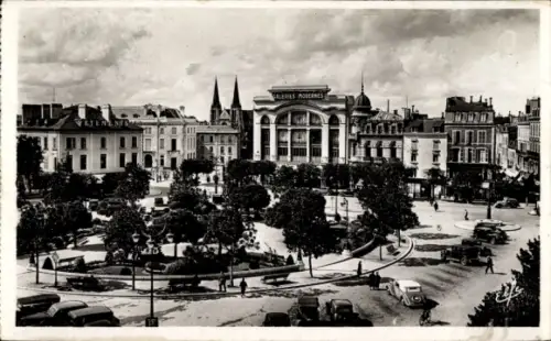 Ak Pau Pyrénées-Atlantiques, Place Georges Clemenceau