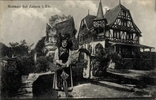 Ak Saverne Zabern Elsass Bas Rhin, Château du Haut-Barr, Burg Hohbarr, Frau in Tracht