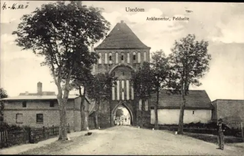 Ak Usedom auf Usedom, Anklamertor, Feldseite