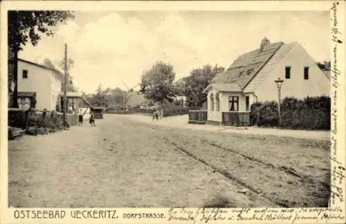 Ak Ostseebad Ückeritz auf Usedom, Dorfstraße