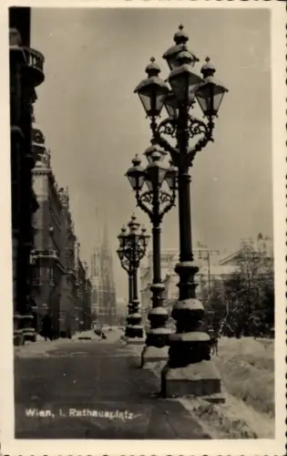 Ak Wien 1 Innere Stadt, Rathausplatz im Winter