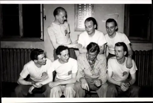 Foto Ak Tischtennisspieler, Gruppenfoto