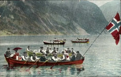 Ak Norwegen, Ruderboote, Berge