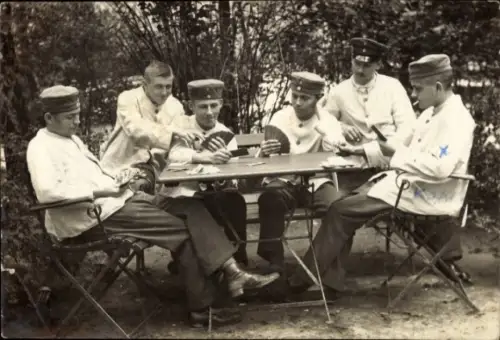 Künstler Ak Deutsche Soldaten spielen Skat, I. WK