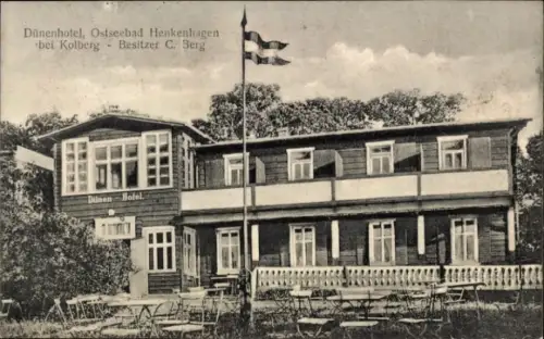 Ak Ustronie Morskie Ostseebad Henkenhagen Pommern, Dünenhotel, Bes. C. Berg