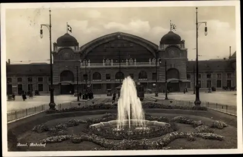 Ak Bâle Basel Stadt Schweiz, Bahnhof, Brunnen