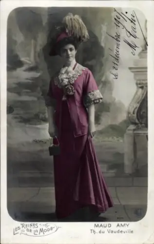 CPA Les Reines de la Mode, Maud Amy