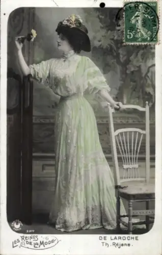 CPA Les Reines de la Mode, De Laroche