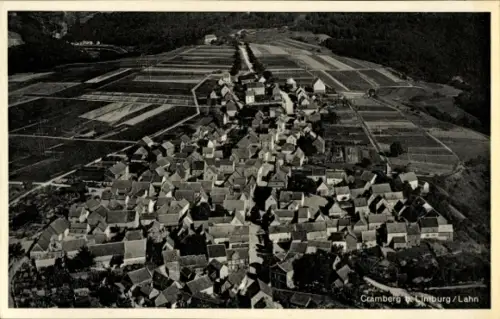 Ak Cramberg bei Limburg an der Lahn, Luftaufnahme, dichter Häuserbestand mit Giebeldächern, zentr