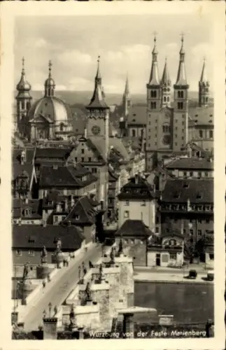Ak Würzburg am Main Unterfranken, Wurzburg von der Feste Marienberg, Alte Mainbrücke, Main