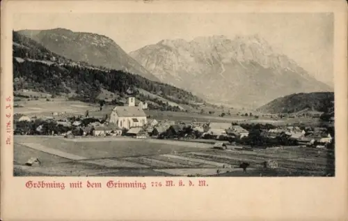 Ak Gröbming Steiermark, Kirche mit Turm, Häuser, Felder vorn, Bergmassiv hinten, gedruckte Höhena
