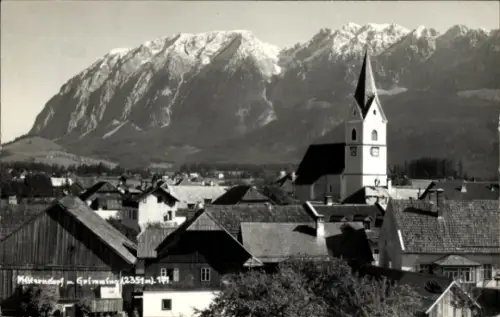 Ak Bad Mitterndorf Steiermark, Dorf mit Kirchturm, Hausdächer, Schneebedeckte Bergkette im Hinter