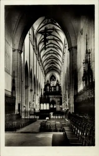 Ak Ulm an der Donau, Münster, Mittelschiff mit Chor