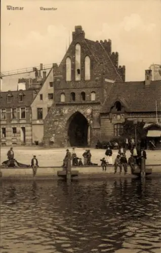 Ak Hansestadt Wismar,  Wassertor