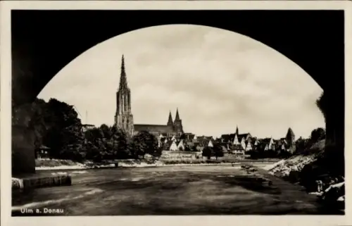 Ak Ulm an der Donau,  Ulmer Münster, Donau