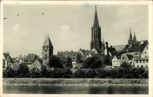 Ak Ulm an der Donau,  Stadtblick vom Donauufer, Ulmer Münster