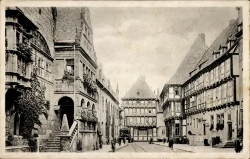 Ak Halberstadt am Harz,  Rathaus,  Gebäude, Straßenansicht