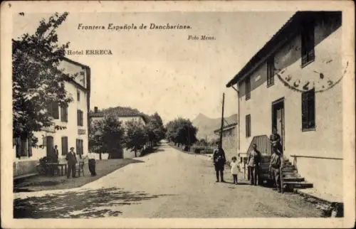 Ak Dantxarinea Dancharinea Navarra, Frontera Espanola, Hotel Erreca, Straßenszene