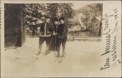 Foto Ak Portrait dreier Frauen, Skier