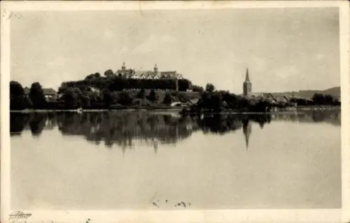 Ak Plön am See Holstein, Schloss Plön am Ufer des Großen Plöner Sees