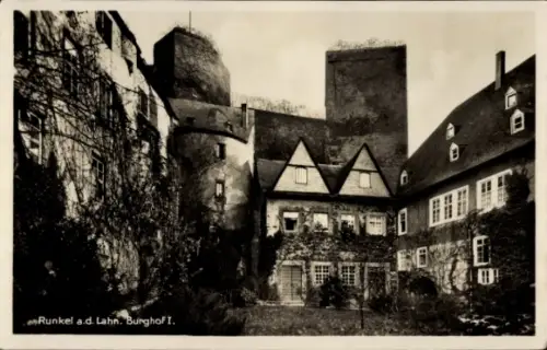 Ak Runkel an der Lahn,  Burghof I