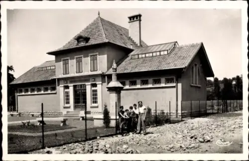 Ak Seloncourt Doubs, SELONCOURT (Doubs) - Les Bains, Badehaus, Brunnen