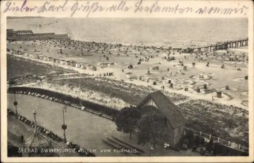 Ak Świnoujście Swinemünde Pommern, Seebad  Blick vom Kurhaus, Strand mit Strandkörben, Seebrücke