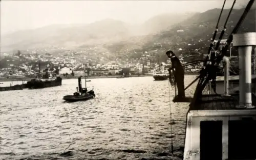 Foto Ak Insel Madeira Portugal, Gesamtansicht, Dampfer
