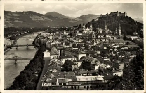 Ak Salzburg in Österreich, Fluss mit Uferpromenade, mehrere Brücken, Stadtdächer und Kuppeln, Bur