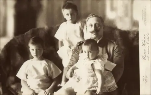 Ak Kaiser Wilhelm II. mit seinen Enkeln, Portrait