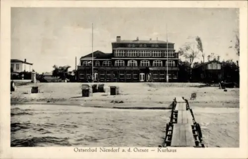 Ak Ostseebad Niendorf Timmendorfer Strand,  Kurhaus, Seebrücke, Strandkörbe