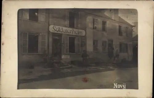 Foto Ak Novy-Chevrières Ardennes?, Soldatenheim, I. WK