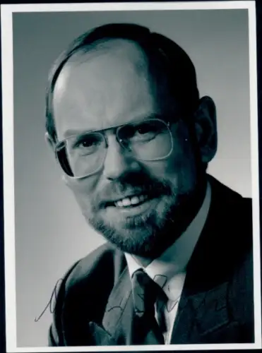 Autogramm Walter Hirche, FDP, Minister für Wirtschaft, Technologie und Verkehr, Portrait