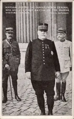 Ak Marschall Joffre, Porträt in Uniform
