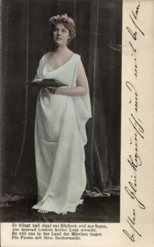 Ak Porträt einer jungen Frau mit Buch, Es klingt und singt aus Büchern und aus Sagen...