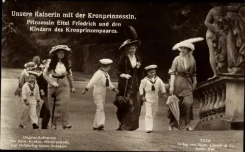 Ak Kaiserin Auguste Viktoria, Kronprinzessin Cecilie v. Preußen, Prinzessin Eitel Friedrich, Prinzen