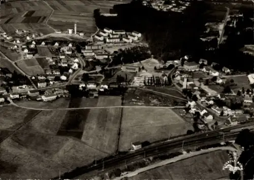 Ak Allendorf Stadtallendorf in Hessen, Fliegeraufnahme vom Ort