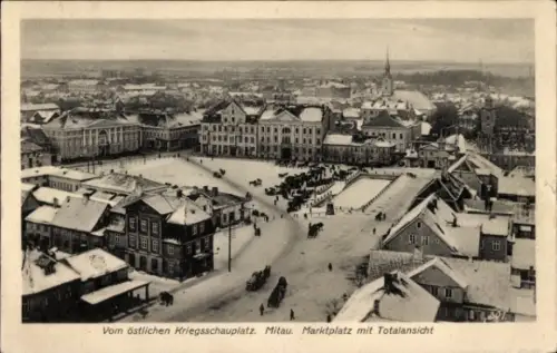 Ak Jelgava Mitau Lettland,  Marktplatz, Totalansicht, vom östlichen Kriegsschauplatz