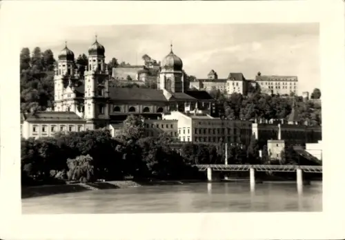 Ak Passau in Niederbayern,  Dom St. Stephan, Veste Oberhaus, Inn-Ufer, Brücke