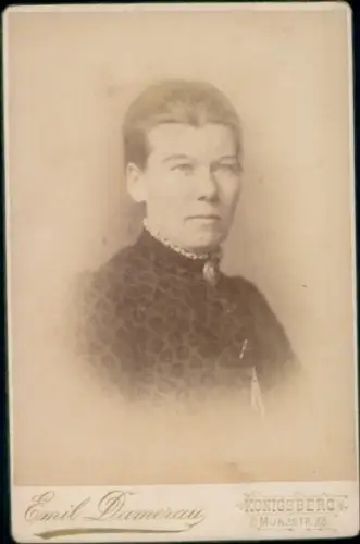 Kabinett Foto Portrait einer Frau, Fotograf Emil Damerau, Königsberg i. Pr.