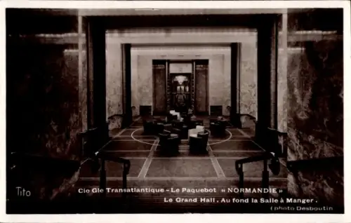 Ak Paquebot Normandie, CGT French Line, The Grand Hall, The Dining Room